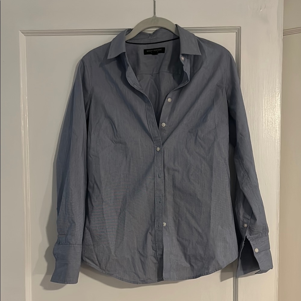 Banana Republic Women’s Blue Button-Up Shirt